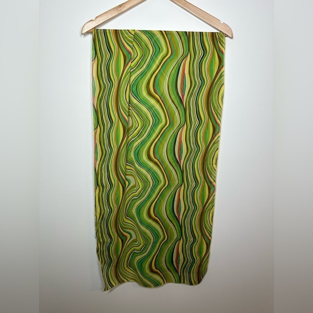 GREEN Wavy Striped‎ Fashion Scarf